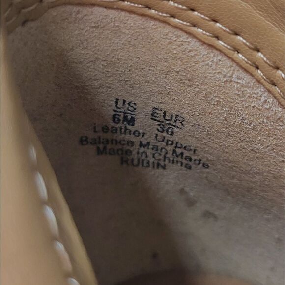 SAM EDELMAN RUBIN GROMMET ANKLE BOOTIES. - Picture 6 of 13